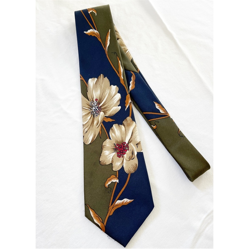 Mercedes 100% Silk Men's Tie